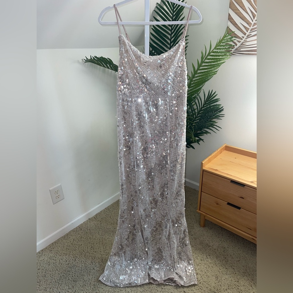 Michael Costello x REVOLVE Marlene Gown in Frost size medium NWT - Picture 4 of 7